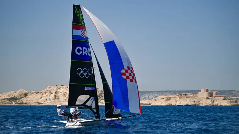 Fantele diskvalificirani u plovu za odličja, zlato &Scaron;panjolcima