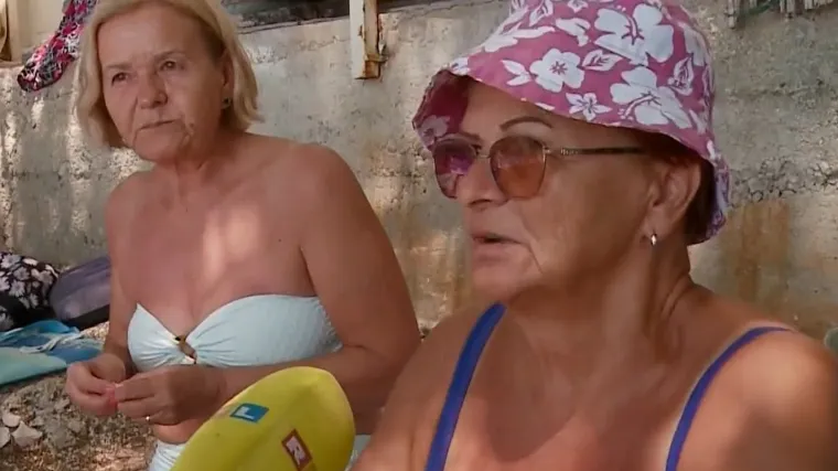 Rat zbog ležaljki na Jadranu. Džemila: 'Ovo nikada nisam doživjela, a čitav dan stoji prazno'