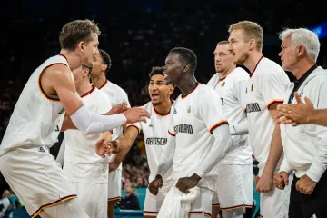 Prvi polufinalisti olimpijskog košarkaškog turnira su Nijemci: U preokretu dobili Grčku