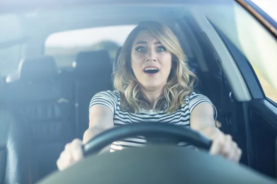 Pokazala kako zaustaviti auto ako kočnice zakažu: 'Pogledajte, samo ovo napravim'