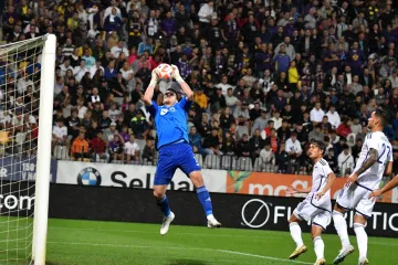 Slovenski derbi završio bez pobjednika: Navijači pogodili protivničkog igrača