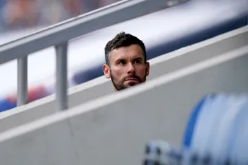 Sredio mu ulaznice, ovaj ga propisno osramotio, jo&scaron; je zbog njega platio i ogromnu kaznu