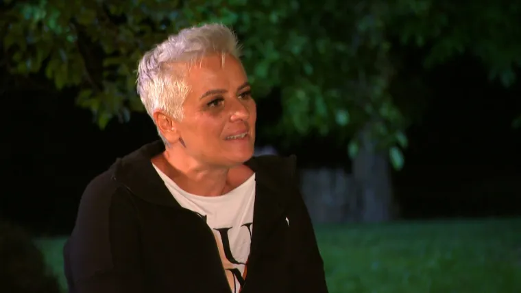 Azru zanima koliko Darko zarađuje: 'Nije do&scaron;la radi ljubavi, ide prva doma'