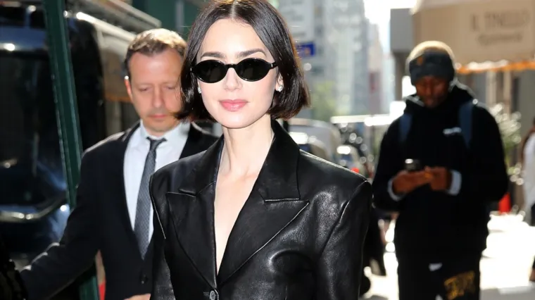 Hlače u smeđim nijansama su jesenski trend - evo kako ih nosi Lily Collins