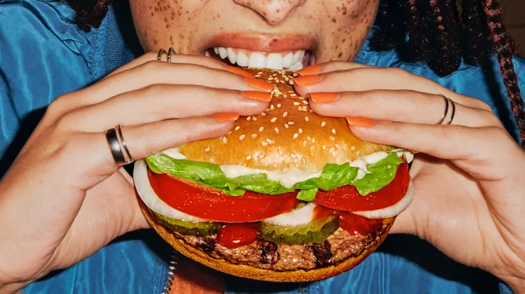 Najprodavaniji Burger kingov klasik sada u novoj, jo&scaron; boljoj verziji