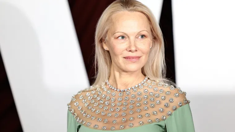 Pamela Anderson opet zabljesnula u sjajnom minimalizmu