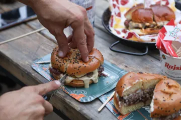Probali smo burgere na Burger Festivalu. Odabrali smo i najbolji. A cijene? E to je bio pravi šok