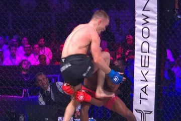 Paul Hughes oduševio letećim koljenom