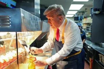 Trump pokazao neotkriveni talent: Pazite kako peče pomfrit!