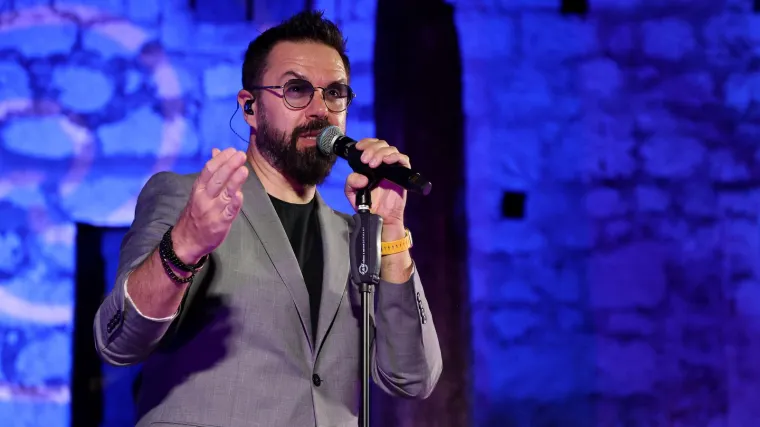 Kviz: Možeš li prepoznati hitove Petra Graše?