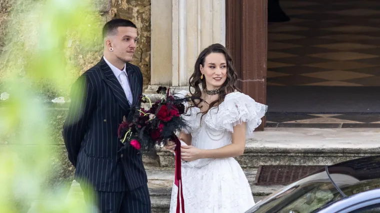 Baby Lasagna izrekao sudbonosno 'da': Intimno vjenčanje održano je u istarskom Zavr&scaron;ju