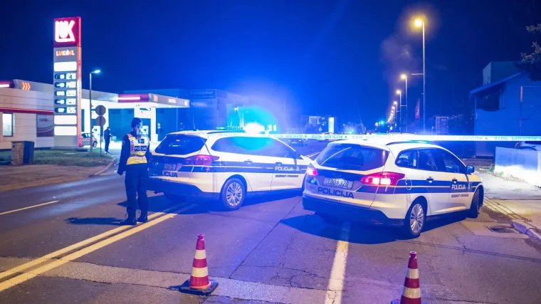 Mladić napravio kaos na benzinskoj. Policija ga jedva strpala u auto, a onda je umro u bolnici