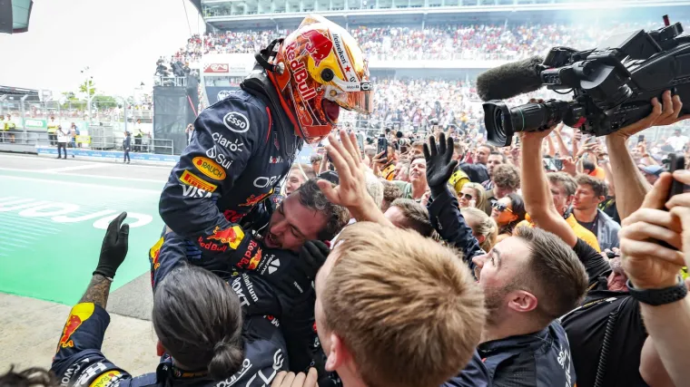 Verstappen velikim skokom na korak do obrane titule
