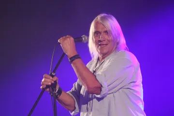 Čačak odao počast Bori Čorbi: Koncert za pamćenje povodom rođendana legende