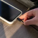 Ovu pogrešku mnogi čine kad pune mobitel, a ona drastično skraćuje vijek baterije