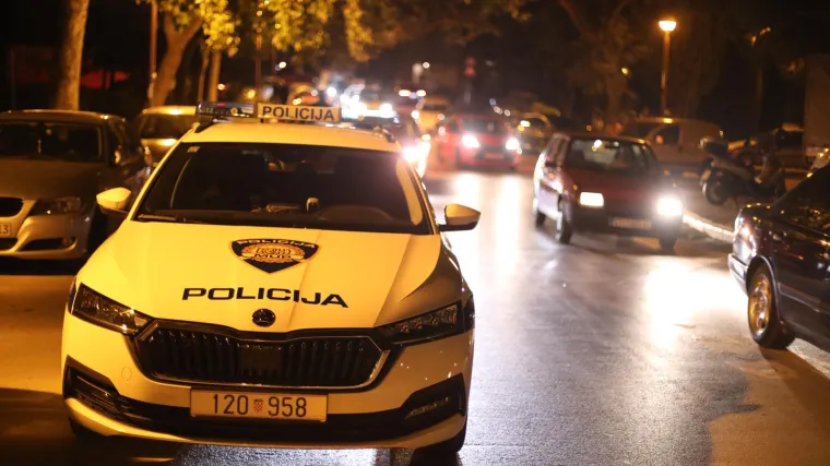 Pu&scaron;tena trojica maloljetnika koji su napali strance: Dobili privremene mjere