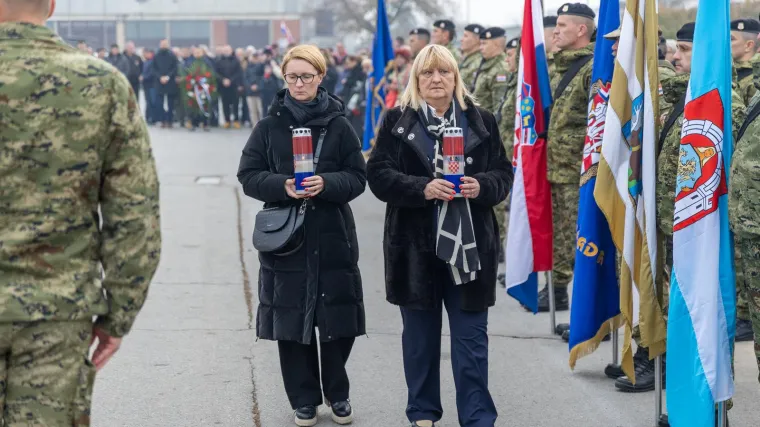Danas gore svijeće za žrtve Borova naselja: Obitelji još traže 53 tijela: 'Da se nikada ne zaboravi...'