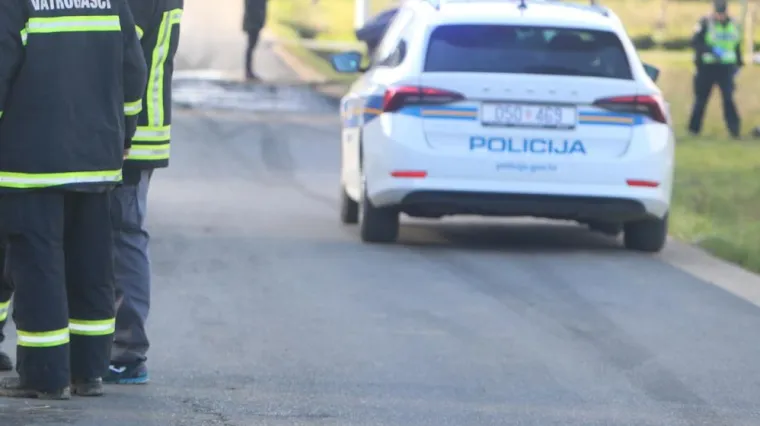 Užas kod Zagreba: Vozačica (20)  autom naletjela na djevojčicu na zebri. Prevezena u Klaićevu