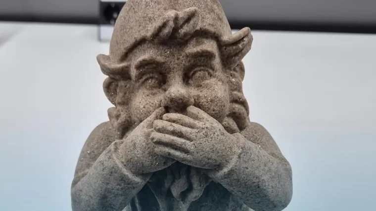 Pogledajte ovog vrtnog patuljka. I policiju je &scaron;okirao kada su otkrili tajnu: 'Bio je vidno prestra&scaron;en'