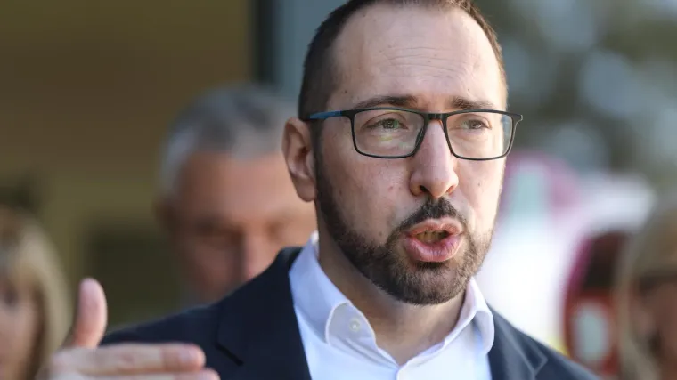 Toma&scaron;evića re&scaron;etali oko parkirali&scaron;nih mjesta: 'Pritužbe su anegdotalne prirode. Pričekajte!'