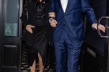 Možete li vjerovati da ova žena ima 91 godinu? Za Joan Collins kao da je vrijeme stalo