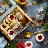 Jednostavni recept za popularne linzere: Božićni keksić drag starima i mladima