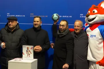 Veselje za mlade i stare: HRS otvorio adventsku kućicu u Zagrebu!