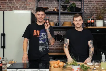 Xmas 1 na 1 s Rastom: Tko je bolji u kuhinji, influencer ili Dominik iz 'Hell's Kitchena'?