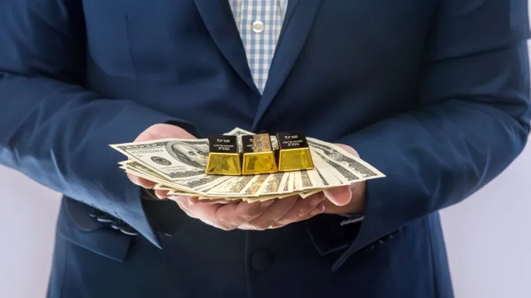 Kada je pravo vrijeme za kupnju, a kada za prodaju zlata?