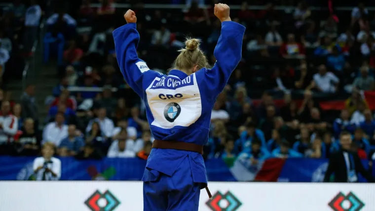 Povijesni trenutak za hrvatski džudo: Lara Cvjetko brončana na postolju u Tokiju