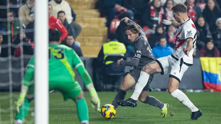 Real s kapetanom Modrićem nije uspio pobijediti i sru&scaron;iti Barcelonu s vrha