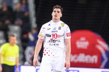 Josip &Scaron;imić - pivot hrvatske reprezentacije kojem 'ne zaboravljaju' sjajan lob Van der Sara