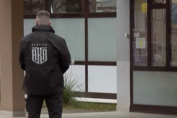 Održavaju se sastanci na temu sigurnosti u školama. Prvi korak - zaključavanje vrata