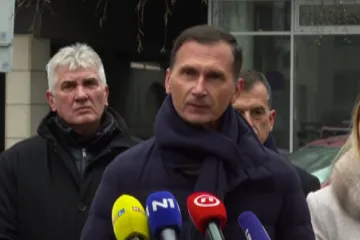 Primorac na presici: 'Otkad sam ušao u predsjedničku utrku nisam mogao ni sanjati...'
