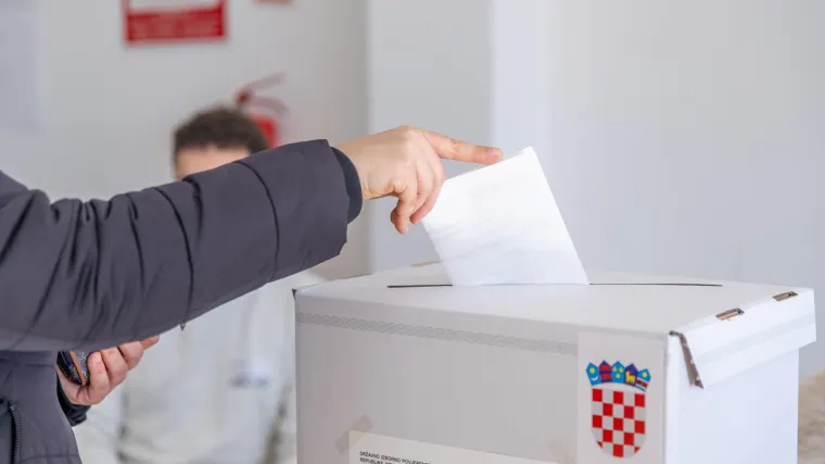 Evo treba li vam plava potvrda za drugi krug predsjedničkih izbora