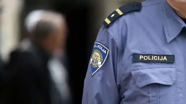 Pomahnitali muškarac hodao centrom Zagreba i tukao žene: Jednu nabio glavom u bankomat