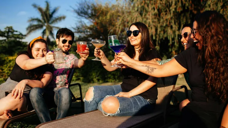 [KVIZ] Koji si lik u grupnom chatu?