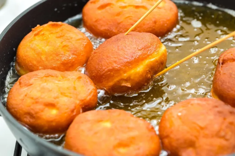 Ako obožavate krafne ovo su recepti za vas: Tijesto će biti mekano i rasko&scaron;no punjeno