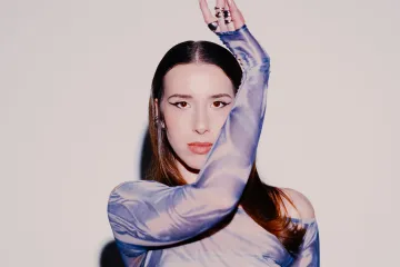 Nela predstavlja novi plesni singl „Baš sad“ i približava se drugom studijskom albumu!