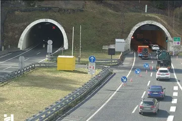 Kaos na autocesti A6 prema Rijeci, sudarilo se više vozila, stvorila se ogromna kolona
