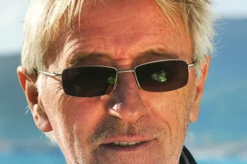 [KVIZ] Znaš li nastaviti stihove pjesama Olivera Dragojevića?