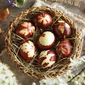Bojanje jaja za Uskrs: Prirodnim metodama do prekrasnih pisanica