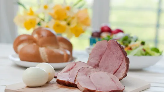 Za&scaron;to se za Uskrs jedu jaja i &scaron;unka? Nekoliko je priča i teorija, a simbolika ja značajna