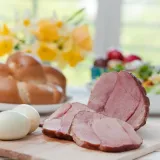 Za&scaron;to se za Uskrs jedu jaja i &scaron;unka? Nekoliko je priča i teorija, a simbolika ja značajna