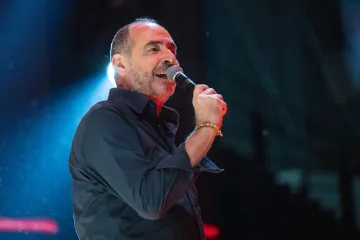 [KVIZ] Možeš li prepoznati hitove Dražena Zečića po jednom stihu?