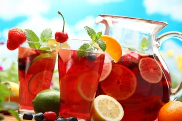 Kako napraviti domaću sangriju? Imamo super recepte