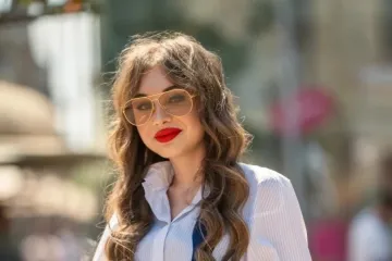 Predivna brineta s torbom kakvu dugo nismo vidjeli na zagrebačkoj špici