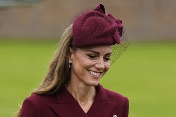Tko je modno briljirao? Kate vjerna britanskoj klasici, Melania eksperimentirala sa šeširom