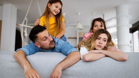 Nova istraživanja otkivaju: Mu&scaron;karci ili djeca - tko ženama uzrokuje vi&scaron;e stresa?