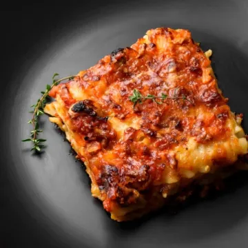 Recept Mary Berry za zapečenu tjesteninu bolognese idealan je za zaposlene obitelji